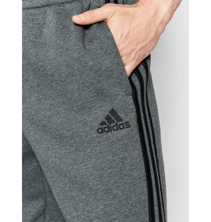Штаны мужские Adidas Essentials Fleece Tapered Cuff 3-Stripes Pants Grey GK8826