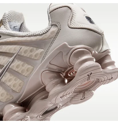 Кроссовки мужские Nike Shox T L MenS Shoes Beige AV3595-104