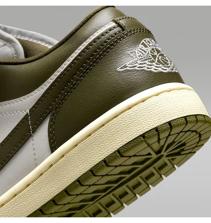 Кросівки жіночі Nike 1 Low WomenS Shoes Olive DC0774-122
