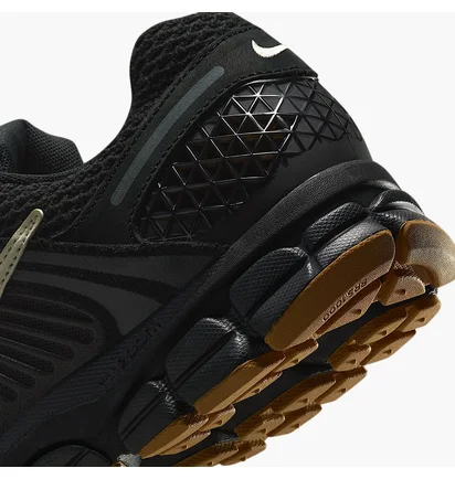 Кросівки чоловічі Nike Zoom Vomero 5 Black IB4005-010