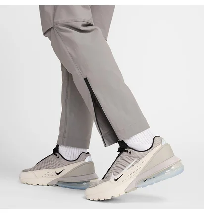 Штаны мужские Nike Tech Woven Grey HM8241-014