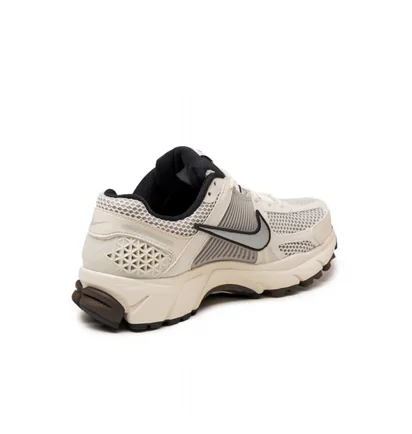 Кроссовки женские Nike Zoom Vomero 5 Beige FJ2028-001