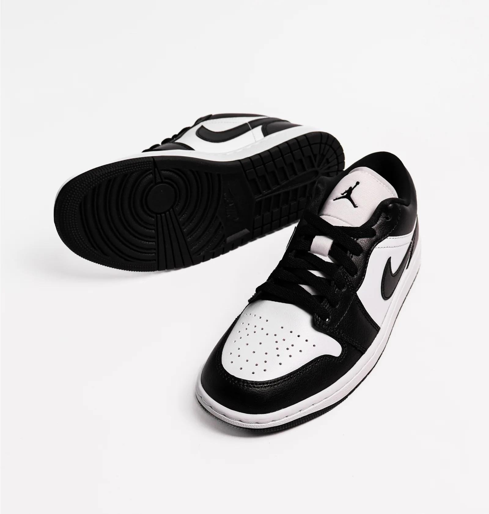 ᐉ Кросівки жіночі Air Jordan 1 Low Panda 2023 Black/White DC0774