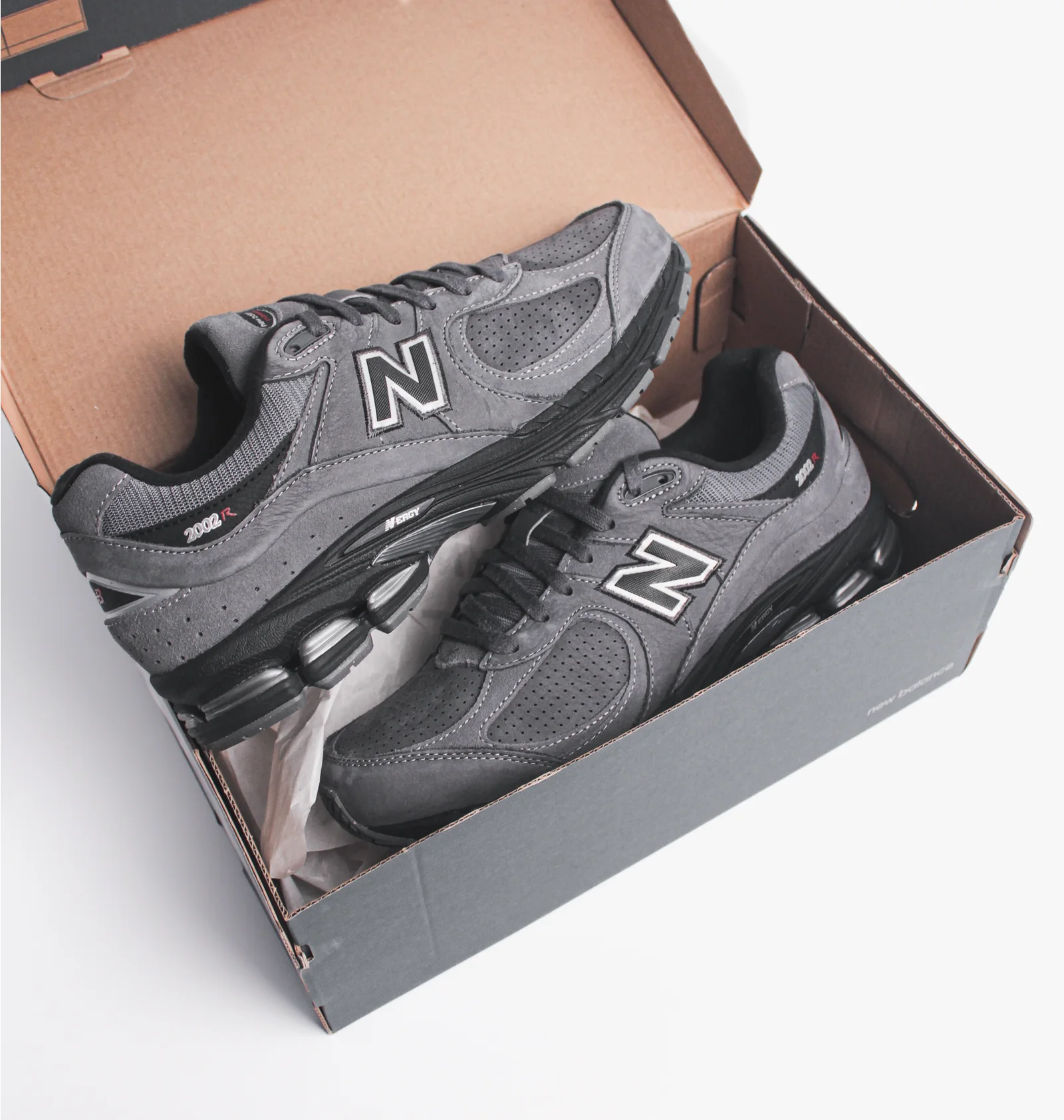 ᐉ Кросівки чоловічі New Balance 2002R Grey M2002REH - придбати в