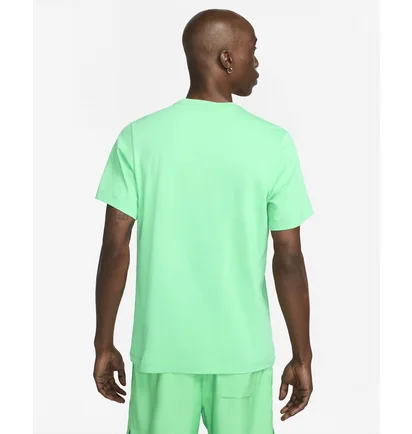 Футболка чоловіча Nike Sportswear Club T-Shirt Green AR4997-363
