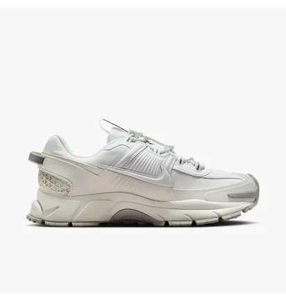 Кросівки жіночі Nike Zoom Vomero Roam Beige HV6410-100