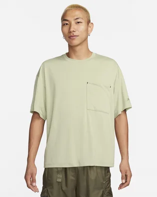 Футболка чоловіча Nike Sportswear Tech Pack Dri-Fit Short-Sleeve Top Green FB7392-371