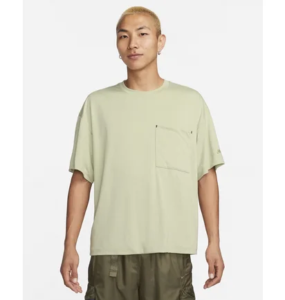 Футболка мужская Nike Sportswear Tech Pack Dri-Fit Short-Sleeve Top Green FB7392-371