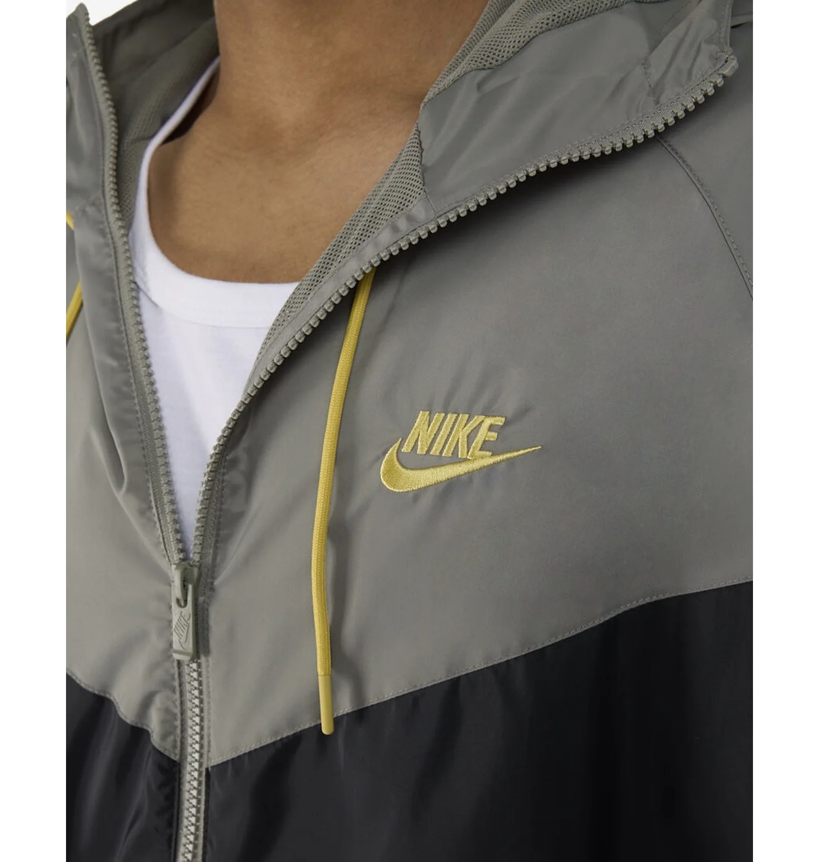 ᐉ Ветровка мужская Nike Nsw Windrunner Woven Jacket Black/Olive