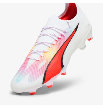 Бутсы унисекс Puma Ultra Ultimate Fg/Ag Football Boots White 107311-01