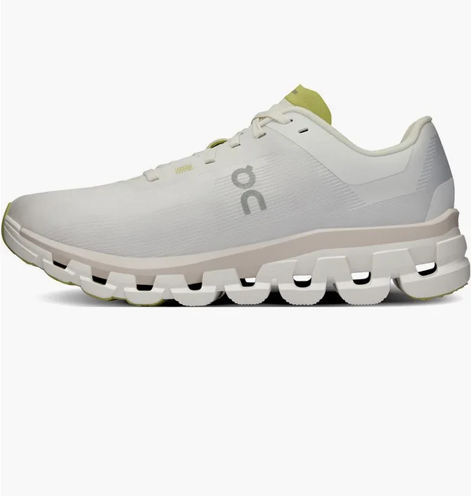 Кроссовки женские On Chaussures De Running Cloudflow 4 White 3WD30110248