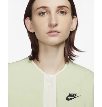 Куртка женская Nike Sportswear Sports Utility Jacket Olive FD4239-343