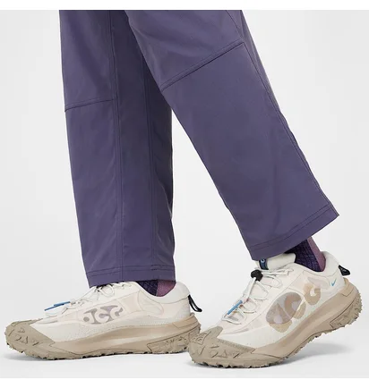 Штани чоловічі Nike Acg Violet FN2450-573