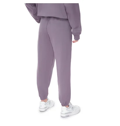 Штаны женские New Balance Athletics Remastered Violet WP31503SHW