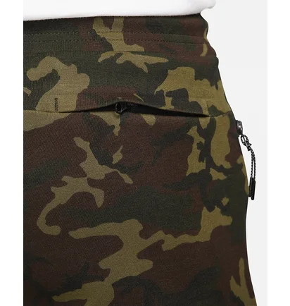 Штани чоловічі Nike Sportswear Tech Fleece Og Camo/Green FN3925-355