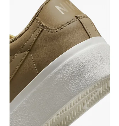 Кросівки жіночі Nike Blazer Low Platform Casual Shoes Brown Dj0292-200