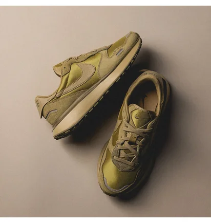 ᐉ Кросівки жіночі Nike Phoenix Waffle Olive FJ1409-300 - придбати