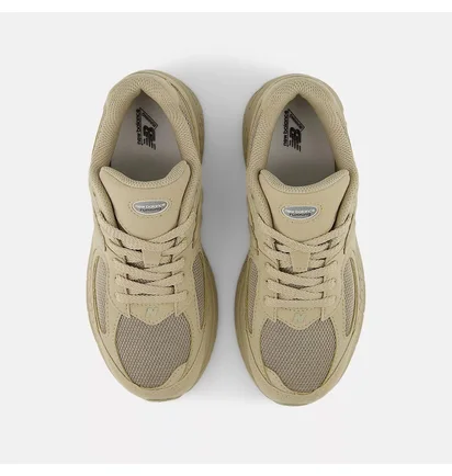 Кроссовки женские New Balance 2002 Olive G20029KL