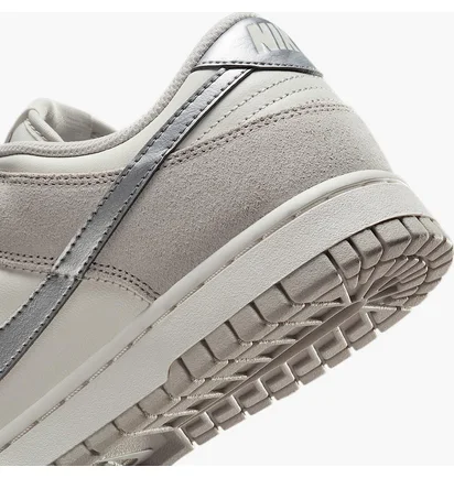 Кроссовки женские Nike Wmns Nike Dunk Low White/Grey II7651-133