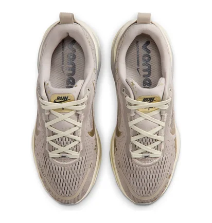 Кросівки дитячі Nike Vomero 18 Big Kids Road Running Shoes Beige IM6127-200
