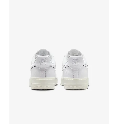 Кросівки жіночі Nike Air Force 1 07 White FV0951-100