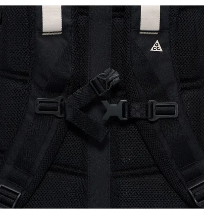 Рюкзак унісекс Nike Acg Daymax Bkpk Black HJ8178-010