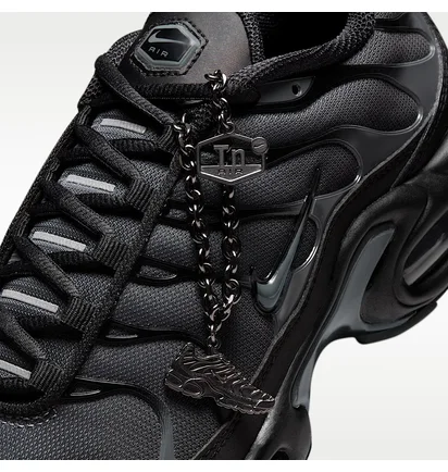 Кроссовки женские Nike Air Max Plus Black IM6019-010