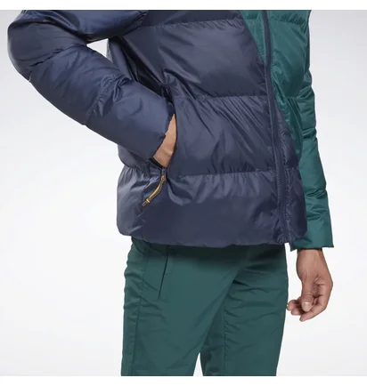 Куртка унисекс Reebok Outerwear Urban Green/Blue Hi0920