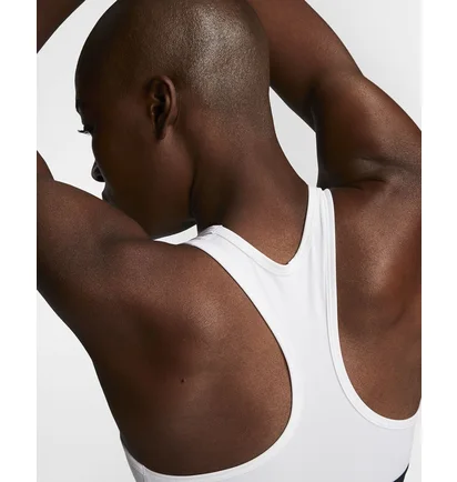 Топ женский Nike Womens Medium-Support Non-Padded Sports Bra White Bv3900-100