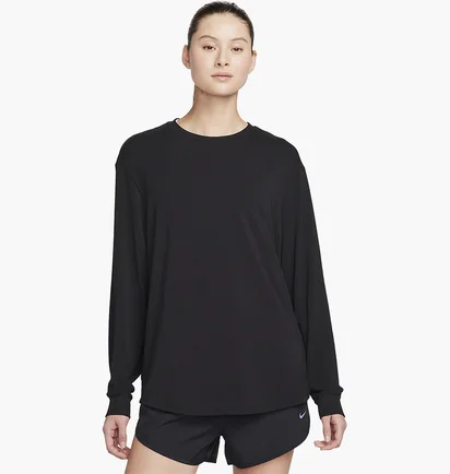 Лонгслив женский Nike One Relaxed Dri-Fit Long-Sleeve Top Black FN2817-010