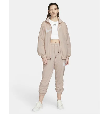 Куртка жіноча Nike Womens Woven Jacket Beige Dm6181-601