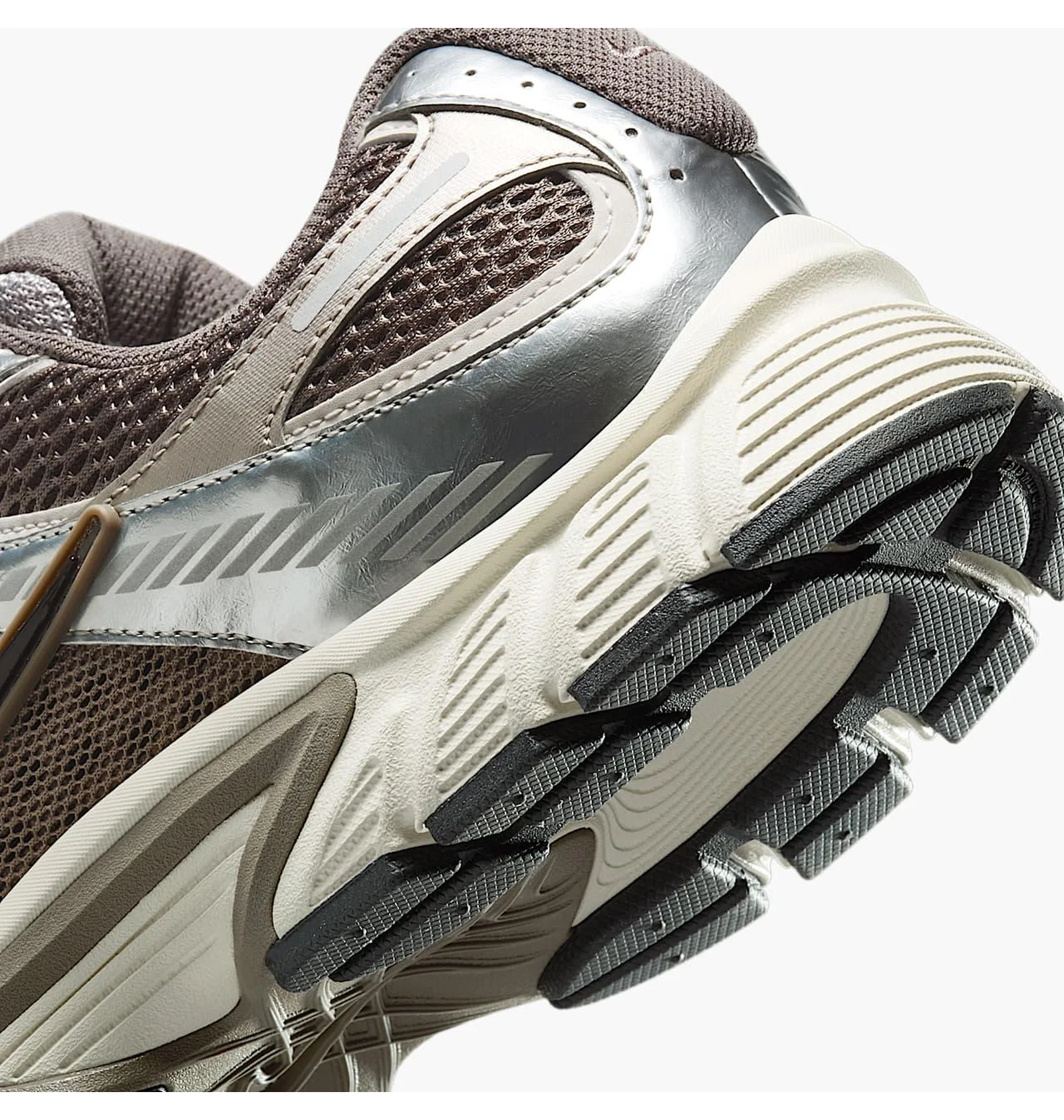 ᐉ Кросівки чоловічі Nike V5 Rnr Brown HJ5228-200 - придбати в