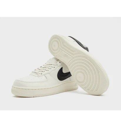 Кросівки жіночі Nike Air Force 1 07 White FV1182-001