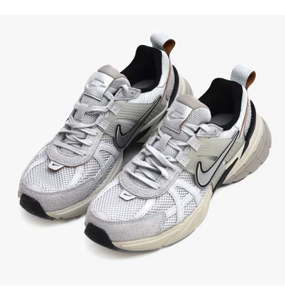 Кроссовки женские Nike V2K Runtekk Running Shoes Beige FN6703-002