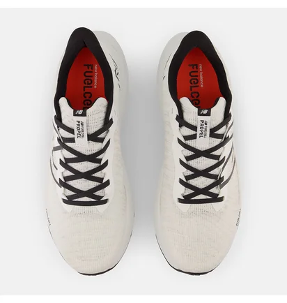 Кросівки чоловічі New Balance Propel V4 Beige MFCPRLW4