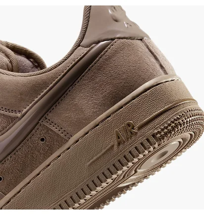 Кросівки жіночі Nike Air Force 1 Low Brown HV4406-200