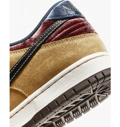 Кроссовки унисекс Nike Sb Dunk Low Pro Skate Shoes Brown FZ1278-200