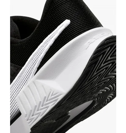 Кросівки жіночі Nike Gp Challenge Pro Black FB3146-001