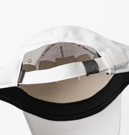 Кепка унисекс Air Jordan Risestructured Metal Jumpman Hat White HM5750-100