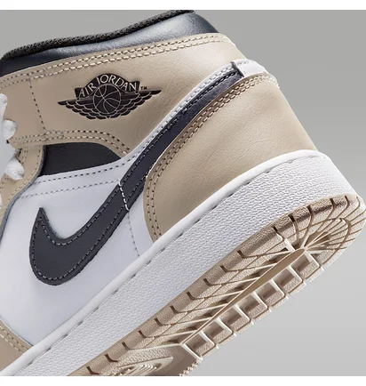 Кросівки дитячі Air Jordan 1 Mid Beige/White DQ8423-153