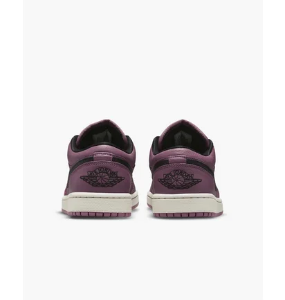 Кросівки жіночі Air Jordan 1 Low Se Violet DC7268-500