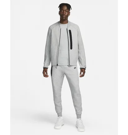 Бомбер чоловічий Nike Sportswear Tech Fleece Bomber Jacket Grey FB8008-063
