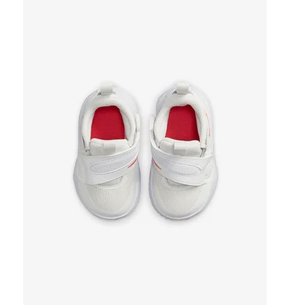 Кросівки дитячі Nike Team Hustle D 11 White DV8995-102