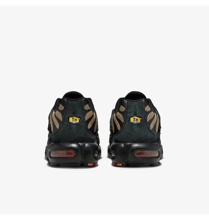 Кросівки чоловічі Nike Air Max Plus Utility Brown/Black FD0670-200