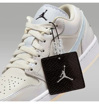 Кроссовки женские Air Jordan 1 Low Year Of The Snake Beige/White HF4080-001