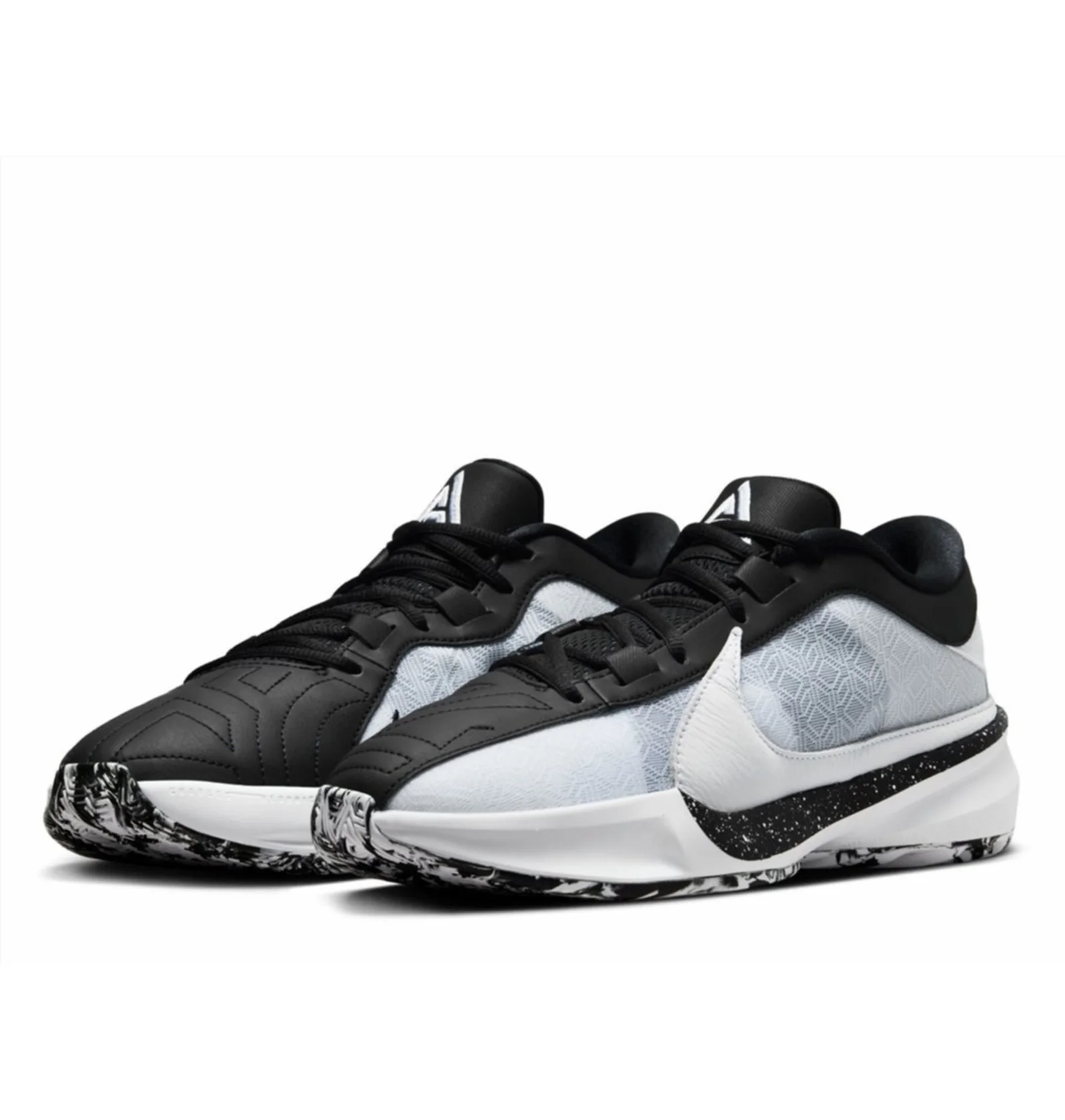 ᐉ Кросівки унісекс Nike Zoom Freak 5 White/Black DX4985-101