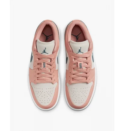 Кросівки жіночі Air Jordan Womens Shoe Pink/White DC0774-800