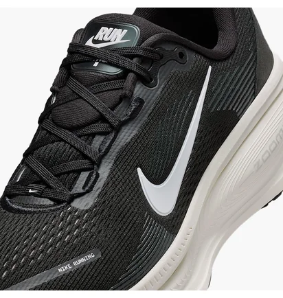 Кросівки жіночі Nike Vomero 18 Black HM6804-005