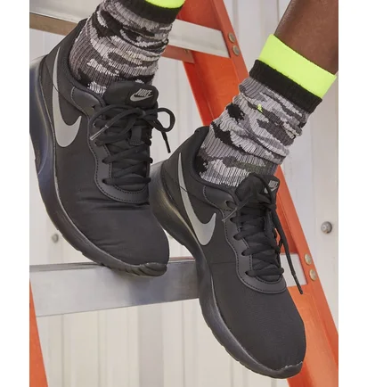 Кроссовки женские Nike Tanjun Refine Black DR4495-001