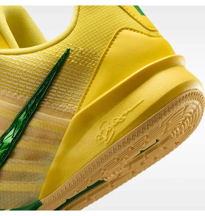 Кроссовки унисекс Nike Sabrina 3 Oregon Basketball Shoes Yellow/Green IR2478-700